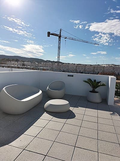 Capri IX — Exterior